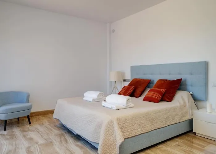 Villa Uno - Stunning 4 Bedroom With Pool